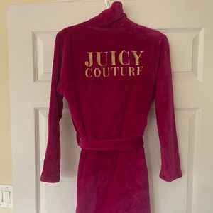 Juicy Robe